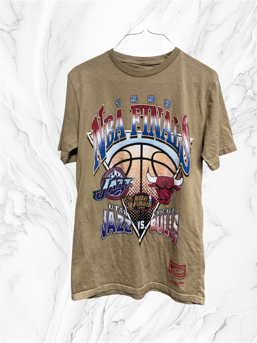Mitchell & Ness 1998 NBA Finals Utah Jazz vs Chicago Bulls graphic t-shirt small